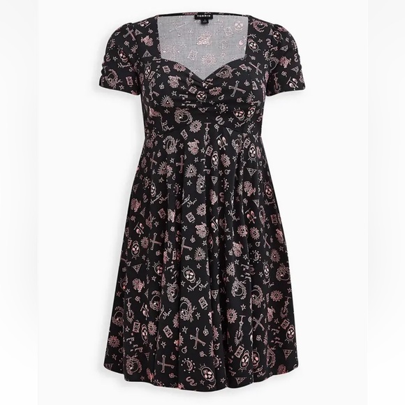 Torrid SHIRRED FIT & FLARE DRESS STRETCH CHALLIS TATTOO BLACK SIZE 4 NWOT - Picture 6 of 12